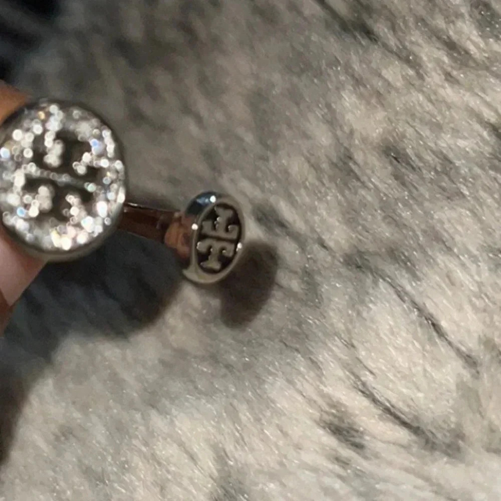 Fashion Tory silver tone open cuff ring  Sz 8 - Picture 5 of 8